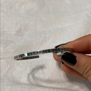 MANTRA BAND love her but leave her wild